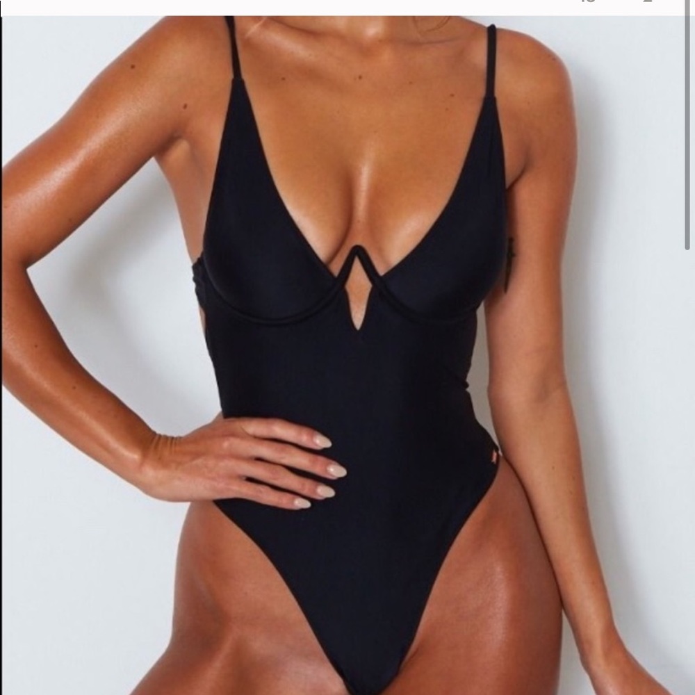 White Fox swim black monokini size xs